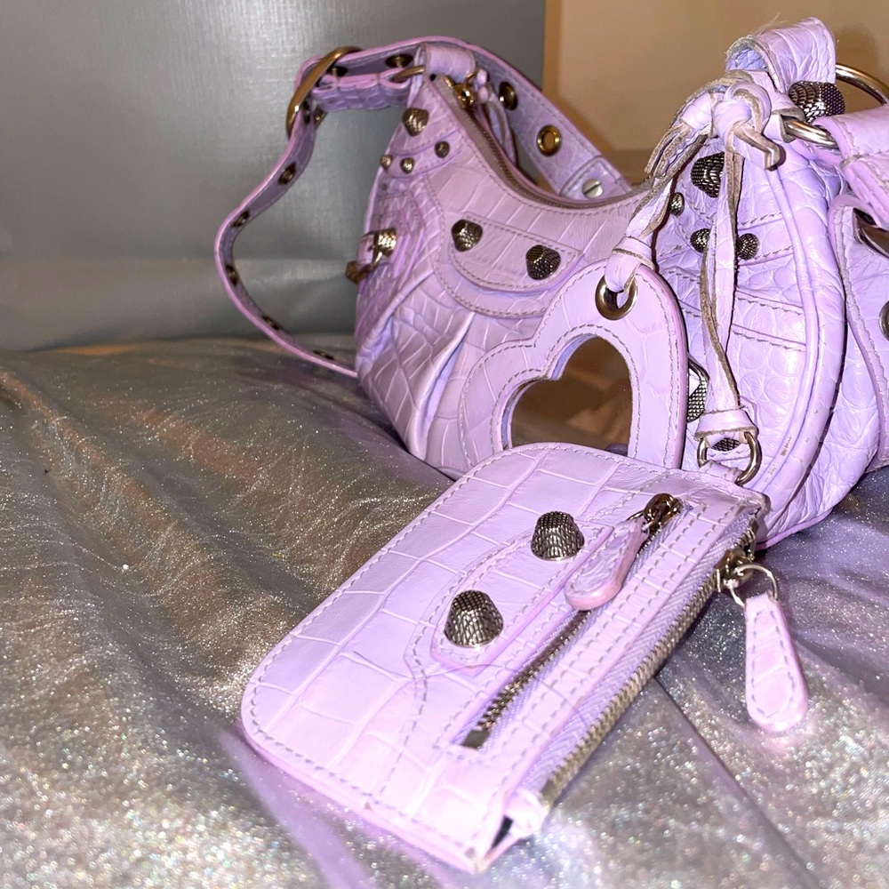 Balenciaga La Cagole bag in Lilac